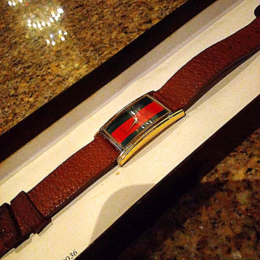 GUCCI Tricolor Italy Classic Vintage Gold Watch
